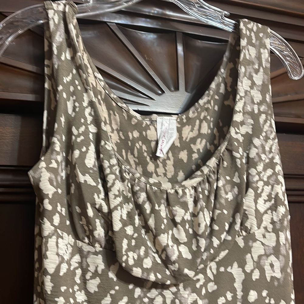 Dress - Picture 4 of 7